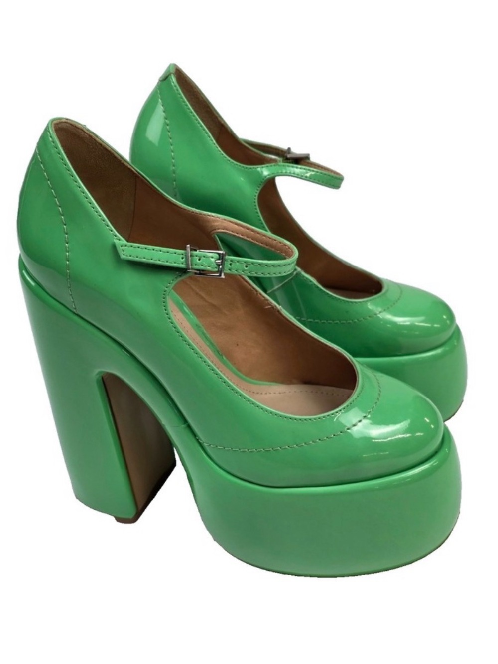 Schutz Zayne Mary Jane Platform Pumps in a glossy "Gianni Green" size 6